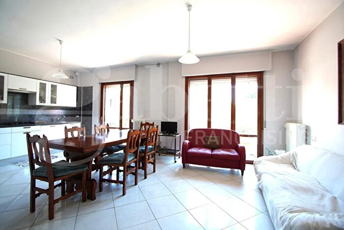 Appartamento con 5 locali in vendita in Via Ca Rossa, Venezia