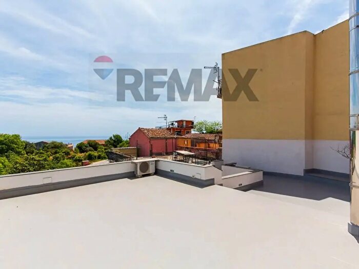 Casa trilocale in vendita in Via Addolorata, Acireale