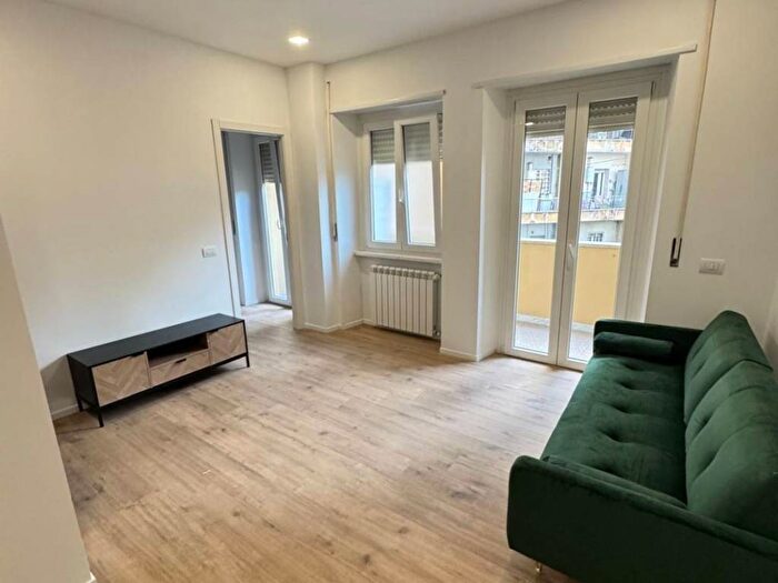 Appartamento bilocale in affitto in Via Tripoli, Africano Villa Chigi, Roma