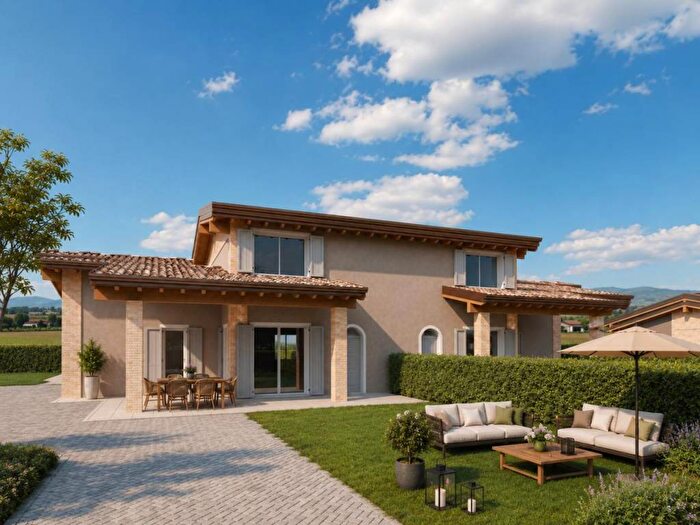 Casa quadrilocale in vendita in Strada del Grugno, San Secondo Parmense