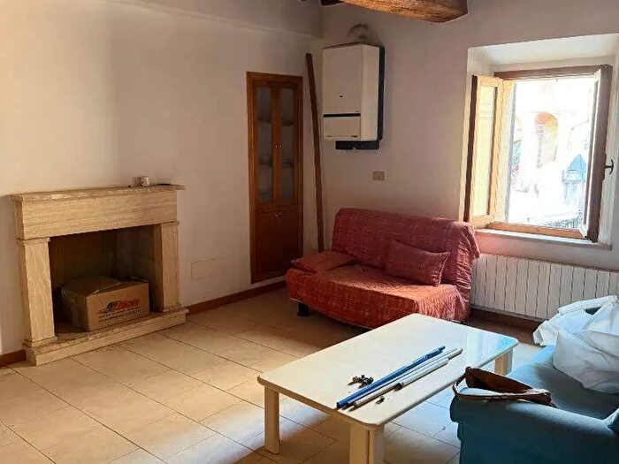 Appartamento trilocale in vendita in Castelnuovo Berardenga