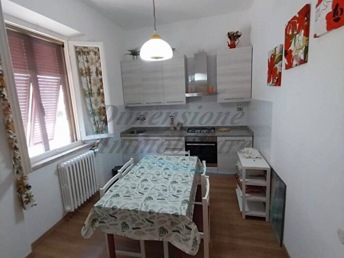 Appartamento trilocale in affitto in Via XX Giugno, Vada, Rosignano Marittimo