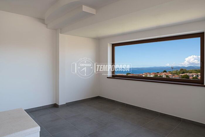 Appartamento bilocale in vendita in Via Montegrappa, Bardolino