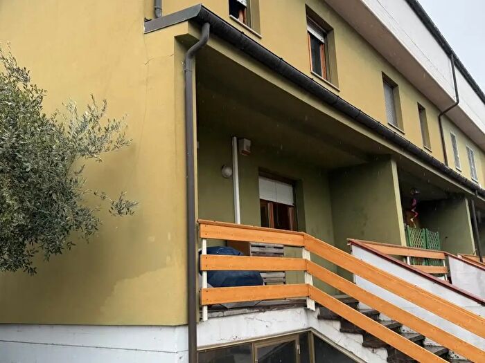 Casa con 7 locali in vendita in Castelfranco Emilia