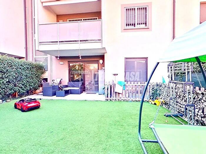 Appartamento trilocale in vendita in Via Ilaria Alpi, Brugherio