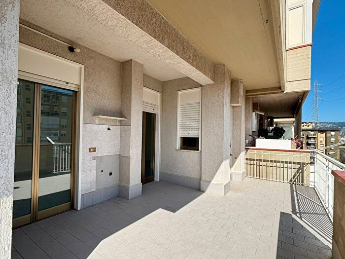 Appartamento trilocale in affitto in Via Luigi Cosenz, CEP Michelangelo Alta, Palermo