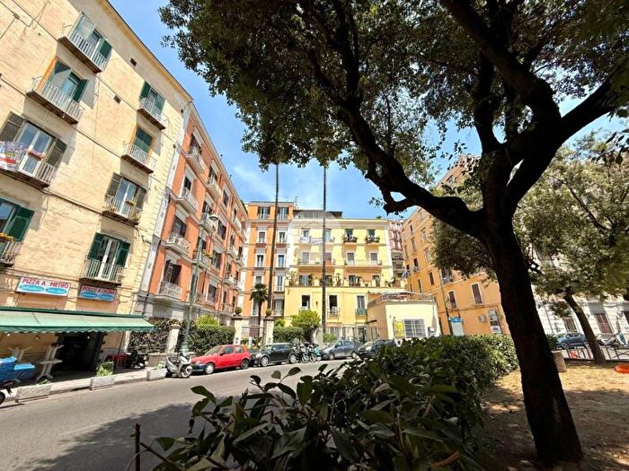 Appartamento monolocale in affitto in Corso Vittorio Emanuele, Piazza Amedeo Parco Margherita, Napoli