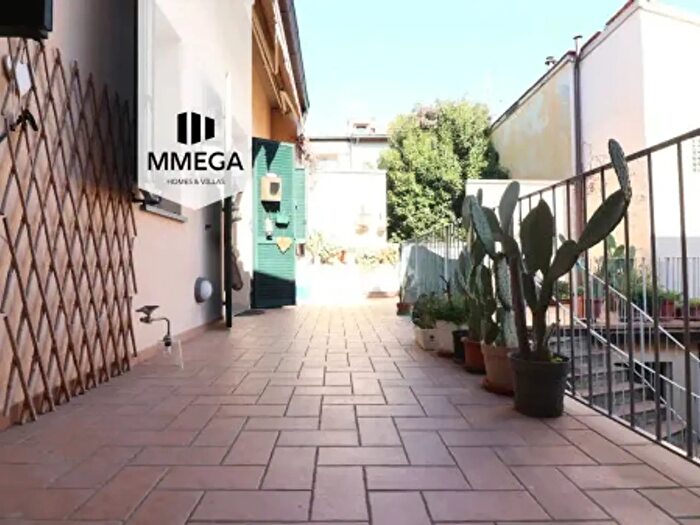 Appartamento con 5 locali in vendita in Via Pier Fortunato Calvi, Firenze