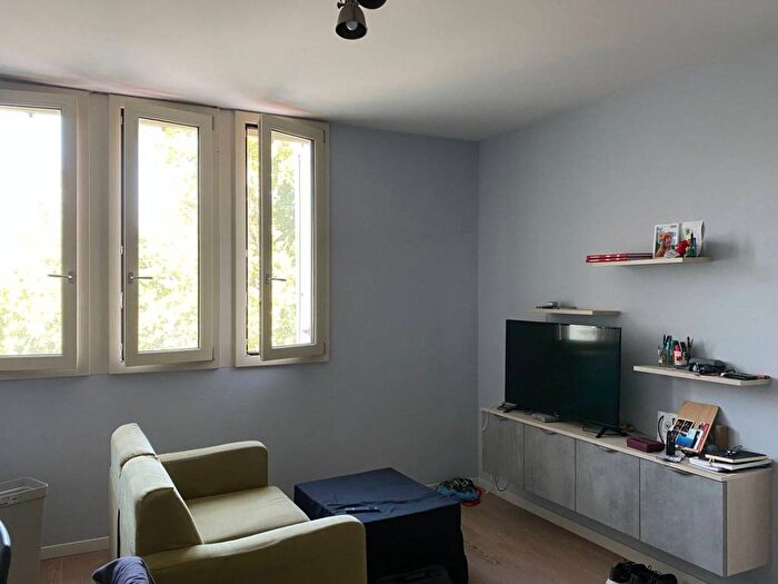 Appartamento bilocale in affitto in Viale Paolo Toschi, Centro Storico, Parma