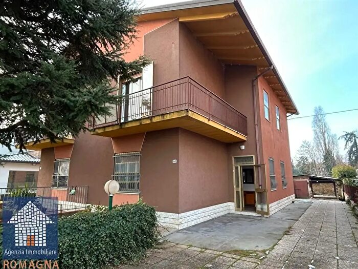 Casa con 6 locali in vendita in Ravenna