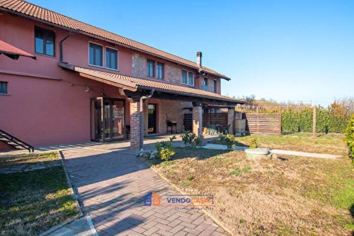Casa con 6 locali in vendita in Borgata Valdoisa, San Damiano DAsti