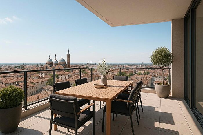 Appartamento quadrilocale in vendita in Via Monte Suello, Padova