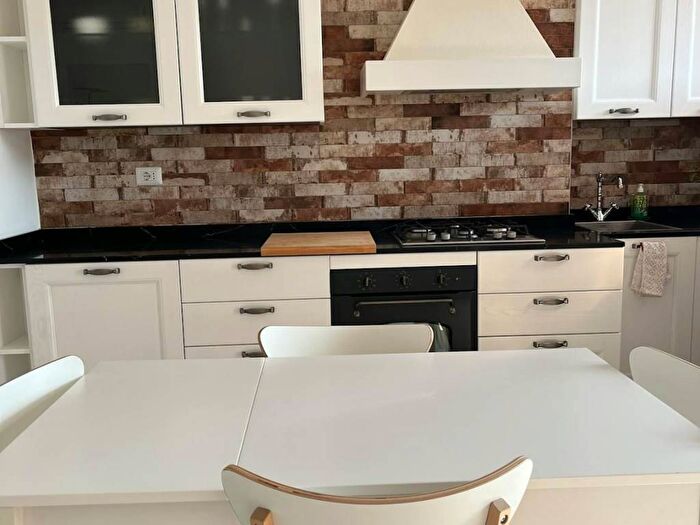 Casa monolocale in affitto in Via Luigi Sordello, Viale Ungheria Mecenate, Milano