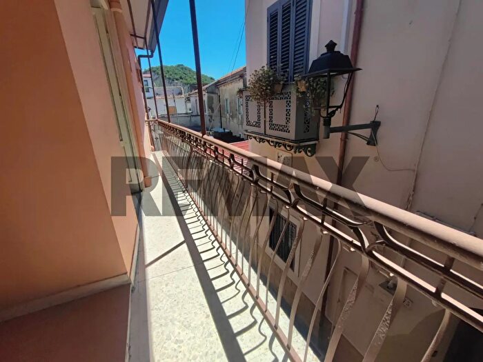 Casa con 6 locali in vendita in Via Schinosi, Caserta