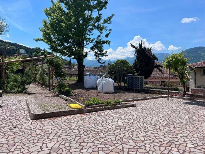 Appartamento trilocale in affitto in Centro Storico Santa Maria, Rovereto