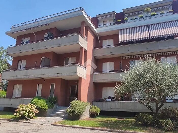 Appartamento trilocale in vendita in Via Don Bossi, Turbigo
