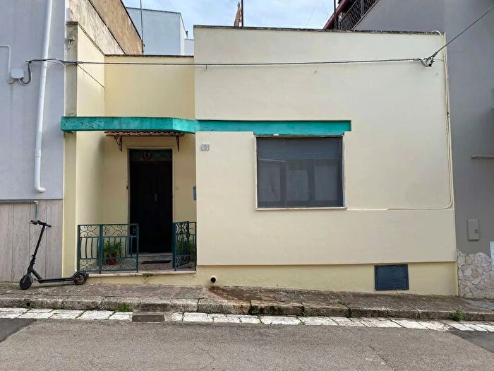 Casa trilocale in vendita in Casarano