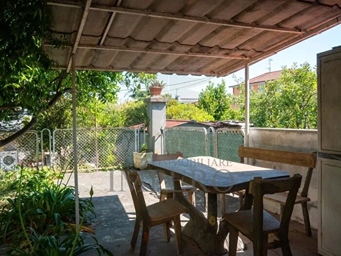 Appartamento quadrilocale in vendita in Via San Eugenio, Diano Castello