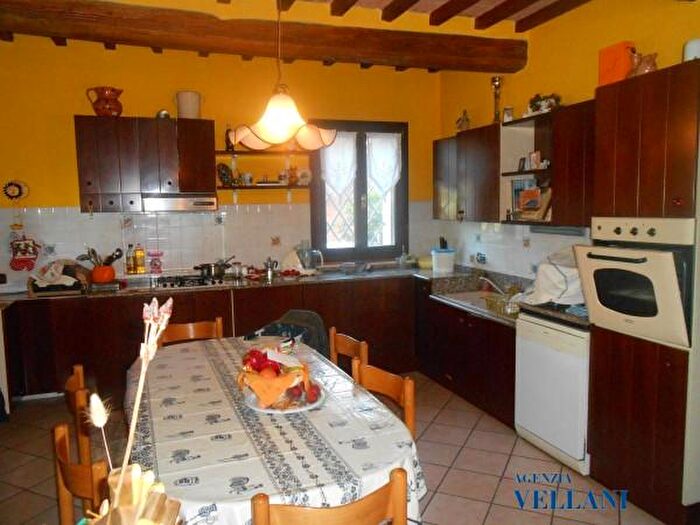 Casa con 6 locali in vendita in Carpi