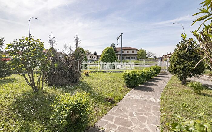 Case in Vendita e in Affitto - 2