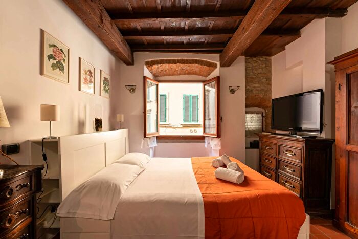 Appartamento monolocale in affitto in Via del Corso, Firenze