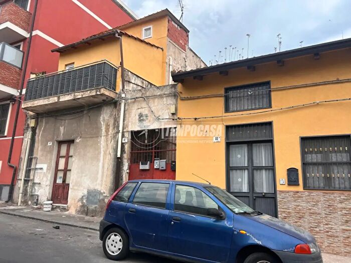 Appartamento bilocale in vendita in Via Petrella, Catania