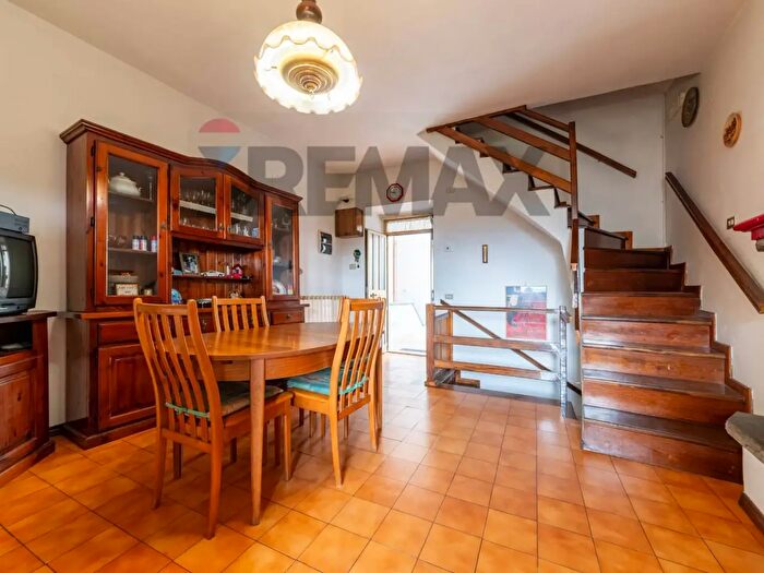 Casa trilocale in vendita in Via dellArco, Castiglion Fiorentino