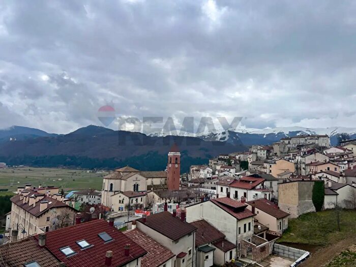 Appartamento trilocale in vendita in Viale Regina Elena, Rivisondoli