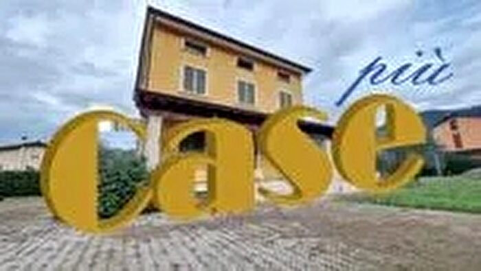 Casa con 14 locali in vendita in Massarosa