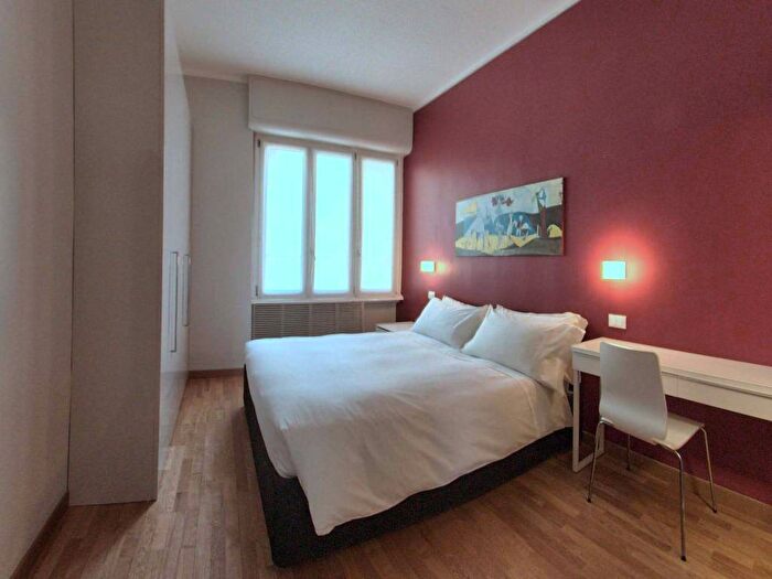 Appartamento bilocale in affitto in Via Giovanni Battista Pergolesi, Centrale, Milano