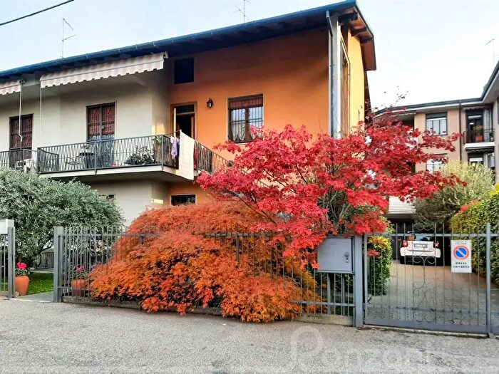 Casa con 5 locali in vendita in Cisliano