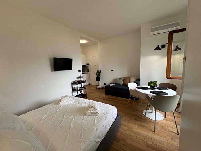 Appartamento monolocale in affitto in Salita dei Cappuccini, Como Sole, Como