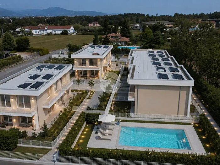 Casa trilocale in vendita in Via Posteghe, Manerba Del Garda