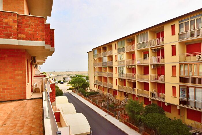 Appartamento trilocale in vendita in Comacchio