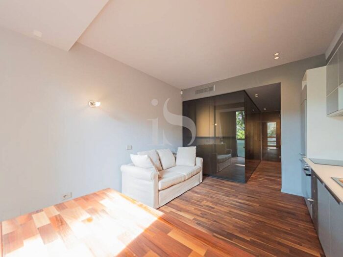 Appartamento bilocale in affitto in VIA BROLETTO, Duomo, Milano