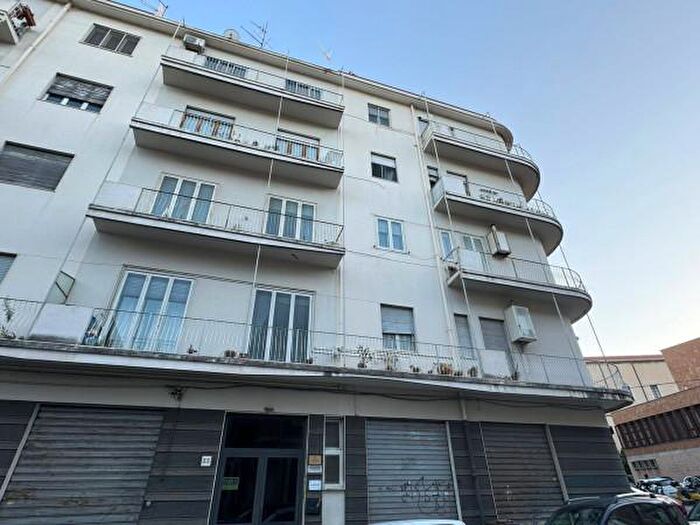 Appartamento quadrilocale in vendita in Via Francesco Faranda, Messina