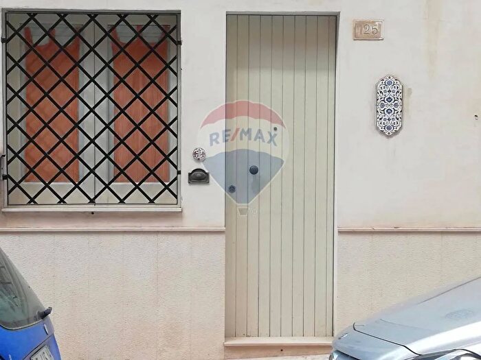 Casa quadrilocale in vendita in Via Giuseppe Garibaldi, Ragusa