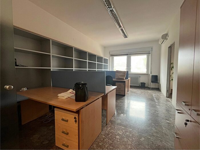Appartamento con 5 locali in vendita in Viale Felice Cavallotti Snc, Jesi