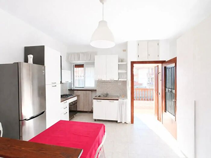 Appartamento monolocale in affitto in Via Umberto I, Arcore