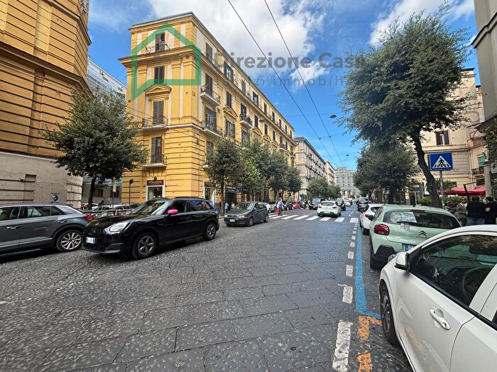 Appartamento quadrilocale in affitto in Corso Giuseppe Garibaldi, Napoli