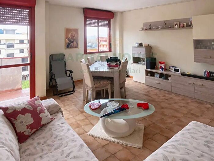 Appartamento con 5 locali in vendita in Via Alcide De Gasperi, Palma Campania