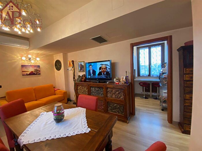 Appartamento quadrilocale in vendita in Via Mazzini, Gambolo