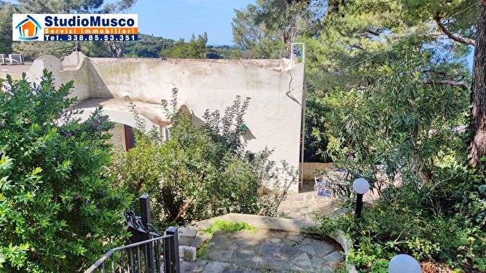 Appartamento quadrilocale in vendita in Salita Ceselle, Anacapri