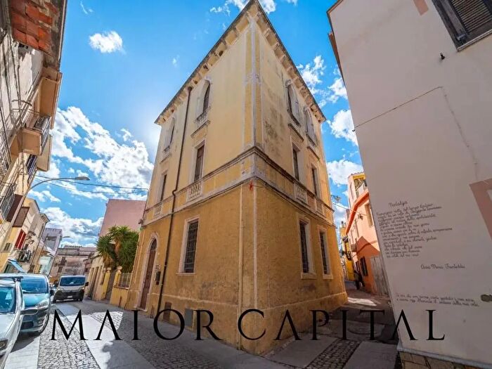 Casa con 16 locali in vendita in Siniscola