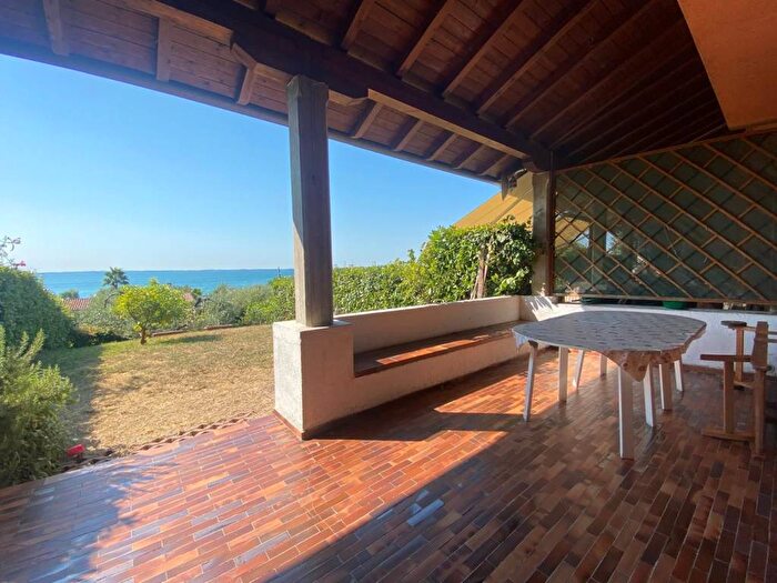 Appartamento trilocale in affitto in Via del Porto, Moniga del Garda