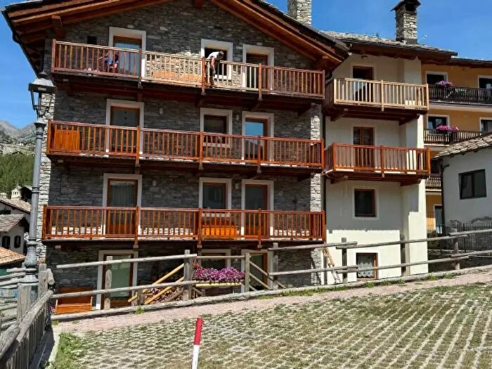 Appartamento trilocale in vendita in Via Borealis, Cogne