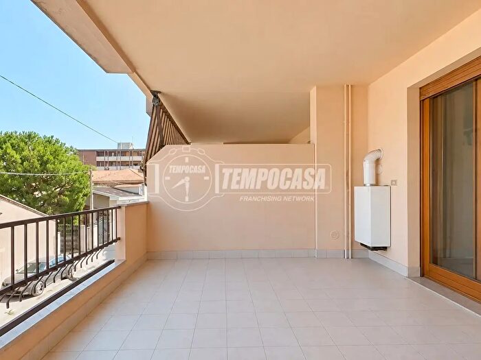 Appartamento trilocale in vendita in Via Nullo, Lissone