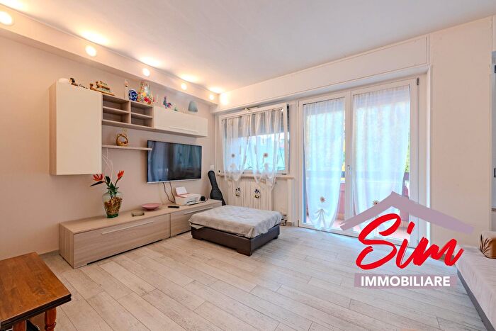 Appartamento trilocale in vendita in Via Landoni Snc, Novara