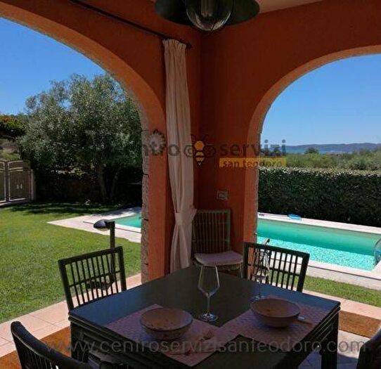 Casa con 5 locali in affitto in Via Stintino, Centro, San Teodoro