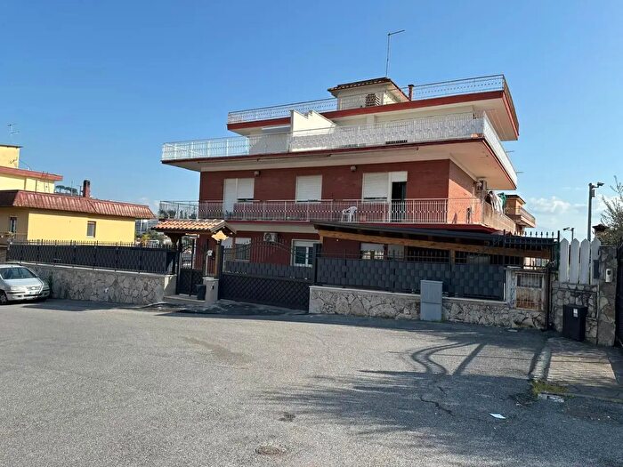 Appartamento con 7 locali in vendita in Via Marche, Fonte Nuova